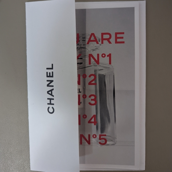 Chanel boxes, bag & Cards - Picture 5 of 8